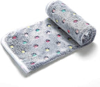 1 Pack 3 Blankets Super Soft Cute Dot Pattern Pet Blanket Flannel Throw - Image 3